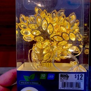 Warm white leaf micro lights